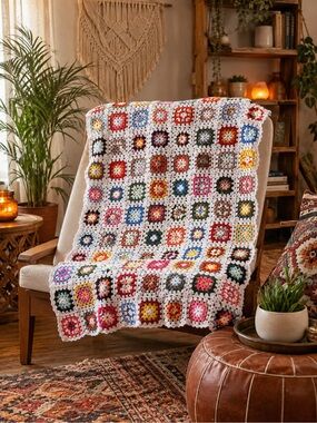 Awesome “Roseanne” style multicolour granny square cotton blanket